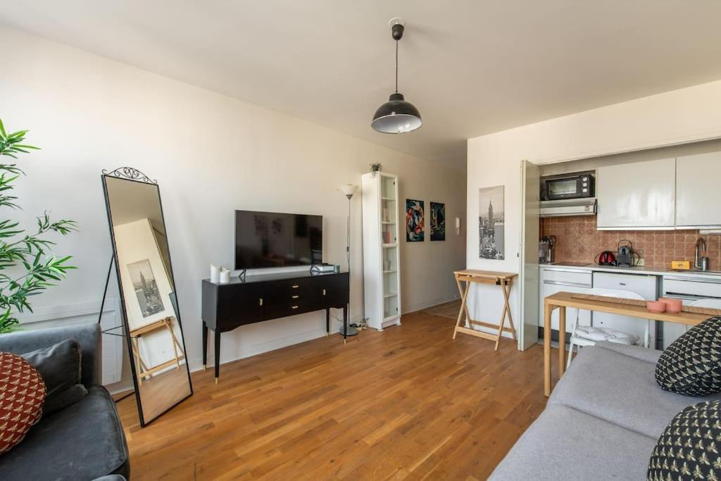 Montparnasse - Cozy Apartment In Montparnasse District ปารีส ภายนอก รูปภาพ